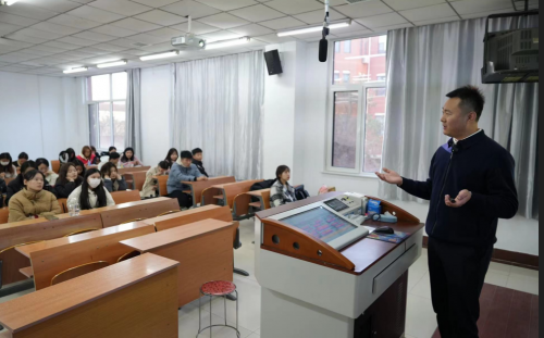 走进河北政法职业学院何亚涛SEO讲座掀起“00后”学习热潮(图3)